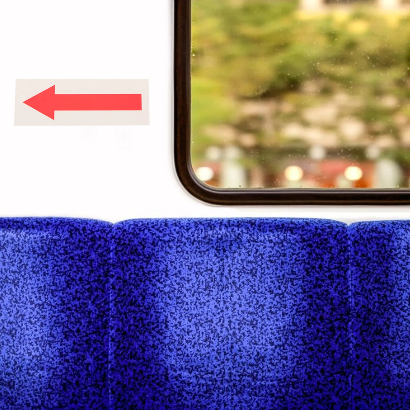 

Наклейки-указатели направления (2 шт.): прочные, легко клеятся, подходят для складов, общественных центров, офисов, спортзалов, школ, для разметки оборудования.