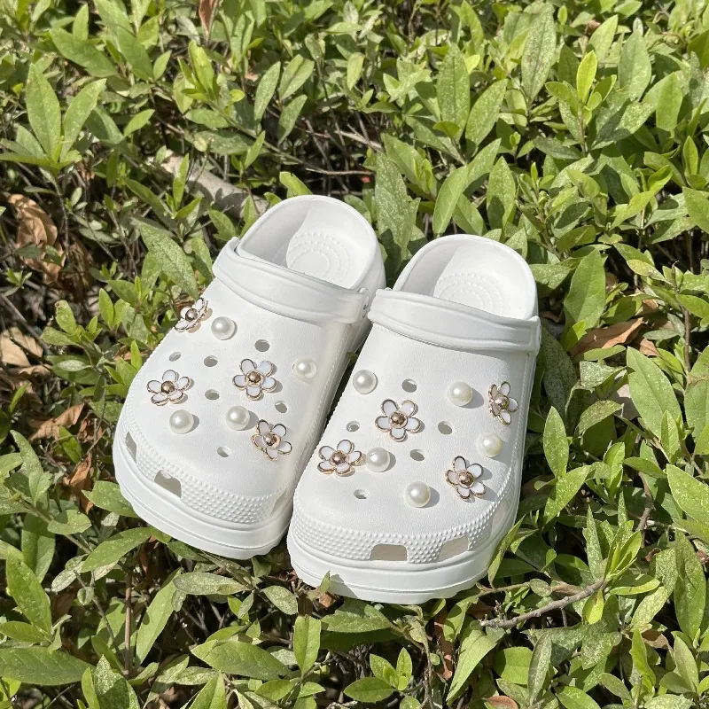 3D Niedliche Gänseblümchen-Perlen-Schuhcharms-Set für Slide-Sandalen, Gartenschuhe, DIY-Clogs-Dekoration, Schuhschnallen-Pins, Schuhdekorationsgeschenke – Detail 6