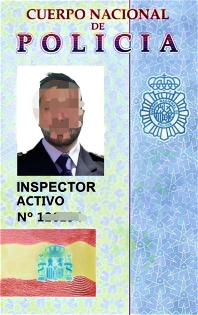 

Spanish drama POLICIA film and television props COS game identity card can be customized