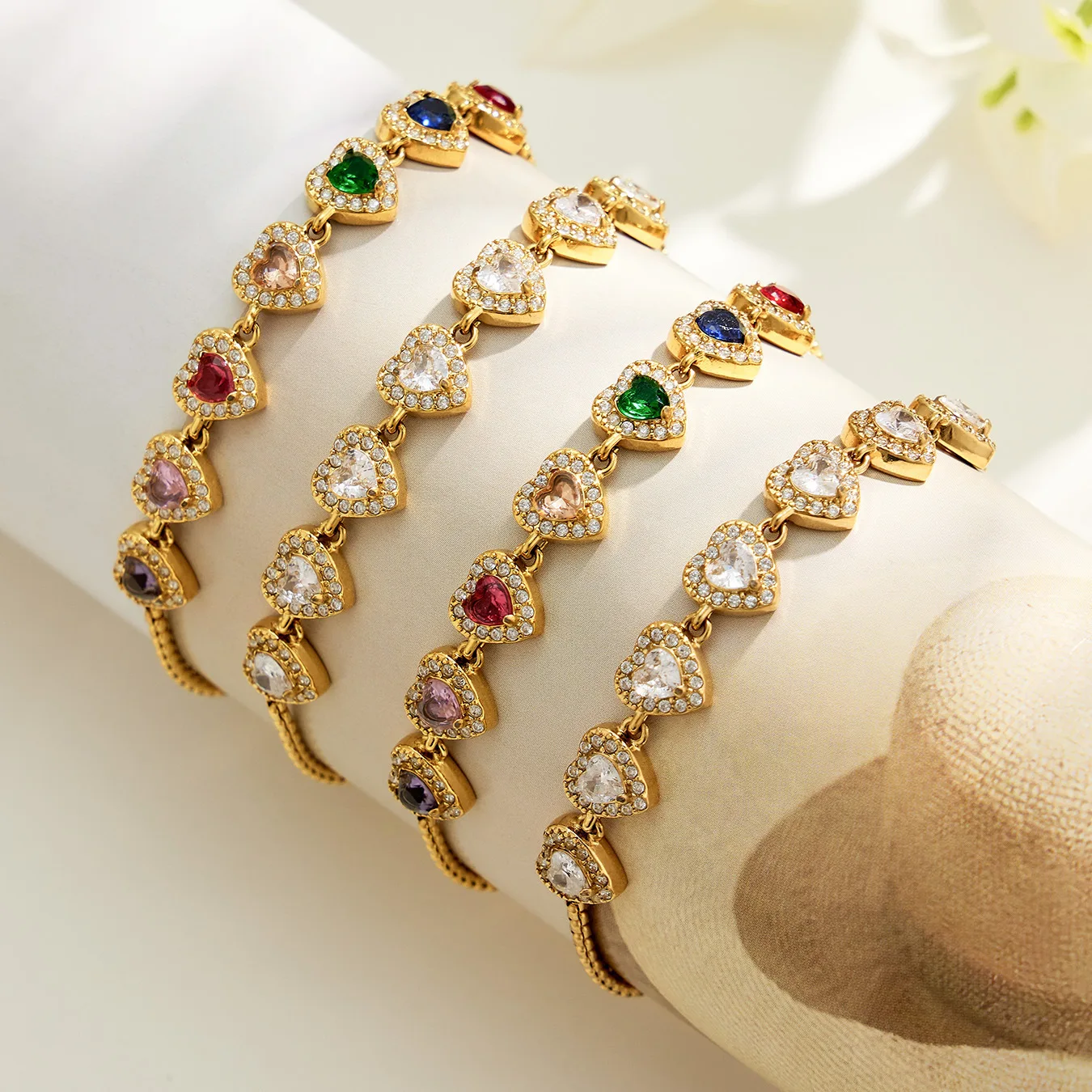 Farbiges Zirkon-Herz-Armband, Edelstahl-Kettenarmband, 18k Vergoldete Armbänder, Verstellbare CZ-Charm-Armbänder für Damen – Detail 13