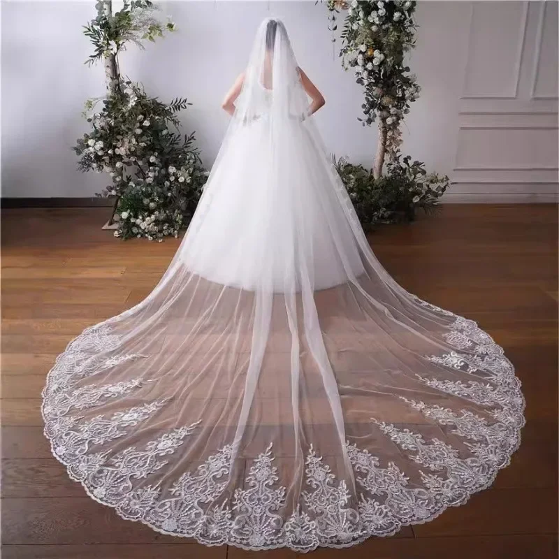 35m-long-lace-bride-veils-wedding-accessories