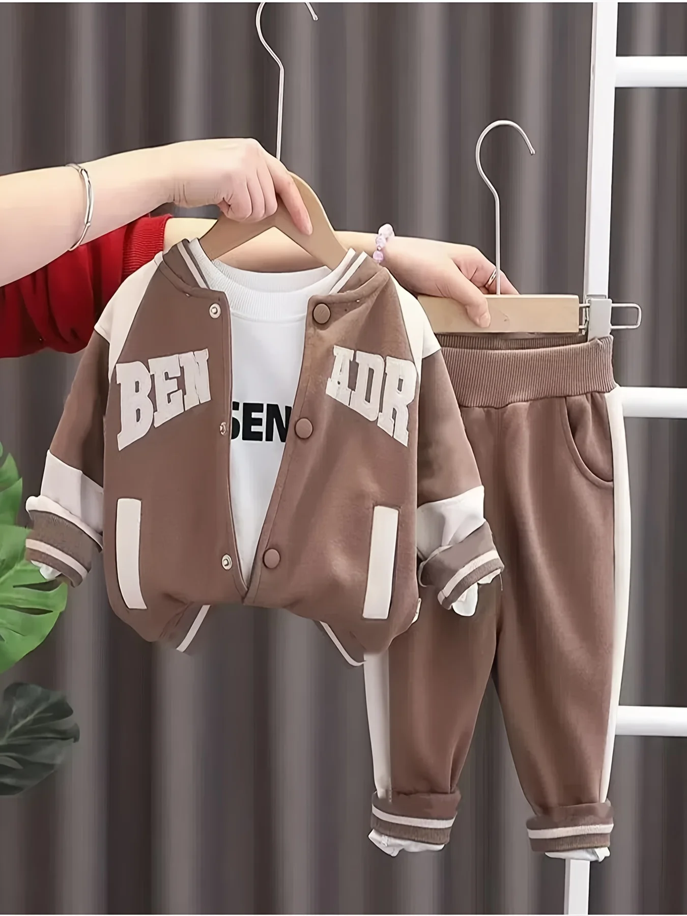 Boys' Spring and Autumn New Fashion Trendy Splicing Baseball Jacket Round Neck Inner with Baby Boys' Pants 3-Piece Set