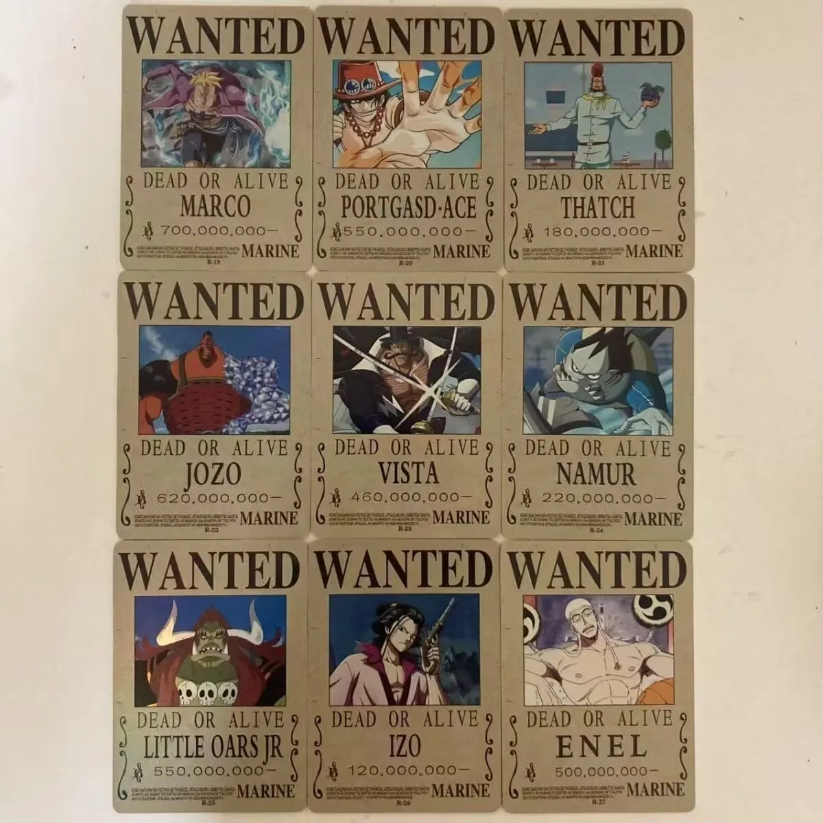 สุ่ม 10pcs Bandai One Piece อะนิเมะ Action Figures ตัวละคร Hancock Uta Nami Shirahoshi ชุดการ์ดของเล่นสะสม