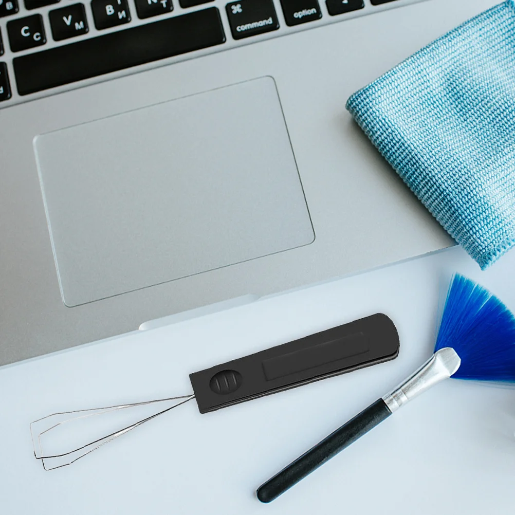 

1Set Keyboard Cleaning Kit with Keycap Puller Reusable Dust Removal Tool for Computer Laptop Earphones Charging Port Anti Static
