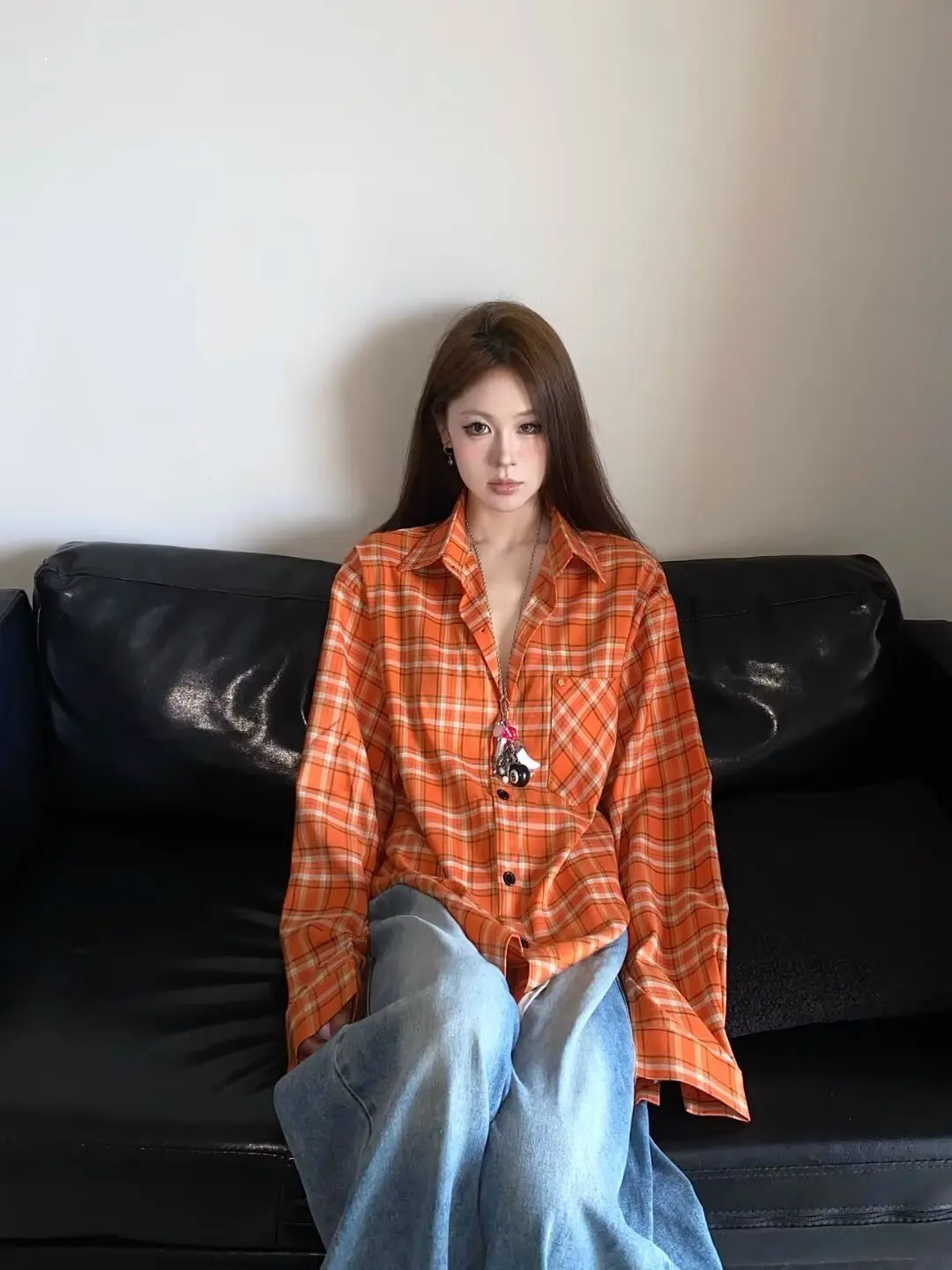 Damska koszula w stylu vintage o luźnym kroju, jesień 2024, krata, długi rękaw, kieszeń, damska bluzka, uniwersalna, modna odzież z klapami.