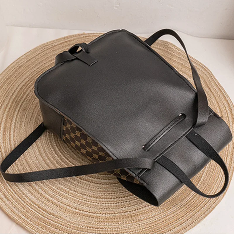 حقيبة ظهر للسيدات ذات جو أنيق مع تصميم يمكن حمل حقيبة الظهر الاتجاه البساطة اللون شخصية الماس