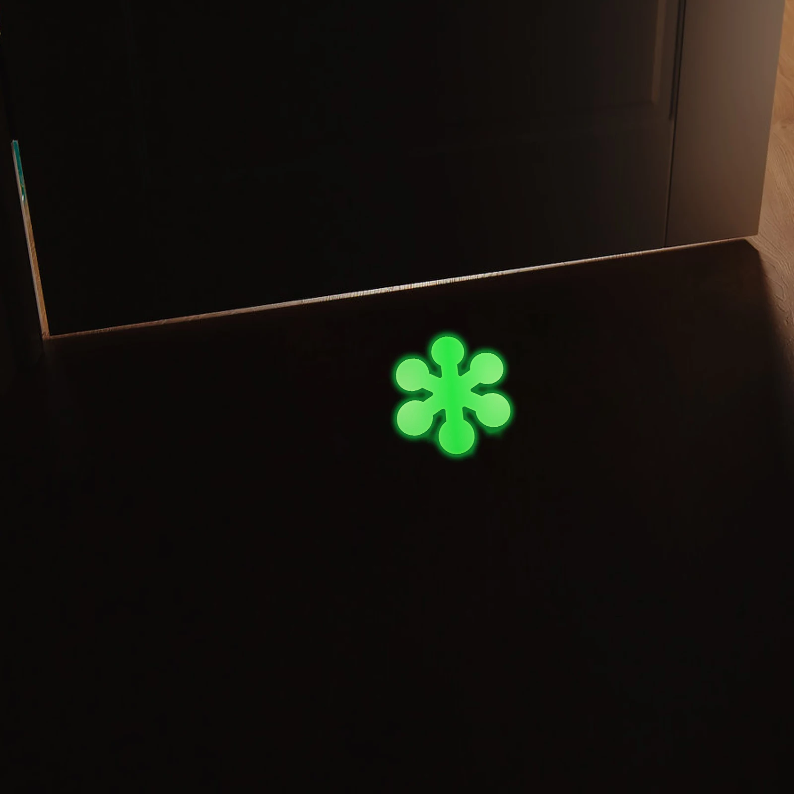 

20 шт. противоскользящие предупреждающие полосы премиум-класса, износостойкие светящиеся ленты для лестницы для домашней безопасности, светящиеся в темноте, нескользящие ступени