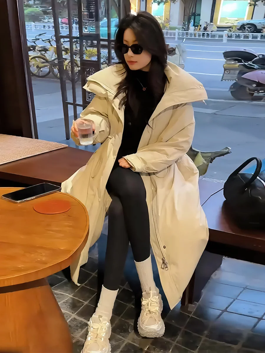 Piumino lungo da donna Jaet 2024 Inverno Thiened Dstring con cappuccio Caldo e accogliente Pendolarismo Sle Bianco Du Feather No Brand