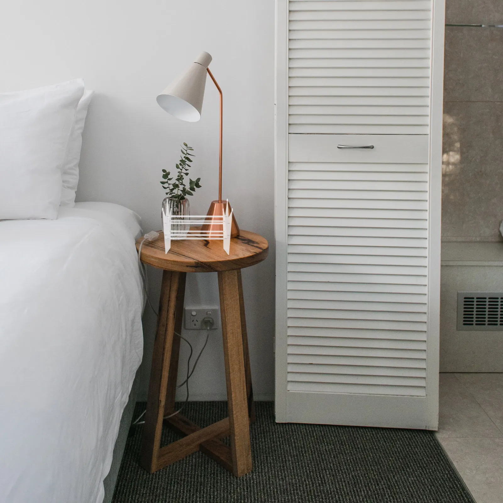 

Acrylic Hair Hoops Rack Crown Design Transparent Headband Holder for Travel Vendors Home Use Hairbands Display Stand Organizer