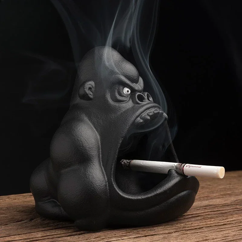 Creative Ceramics Gorilla Figurine Ashtray Decorative Pottery King Kong Ash Receiver Smoking Utensil Ornament Craft Accessories