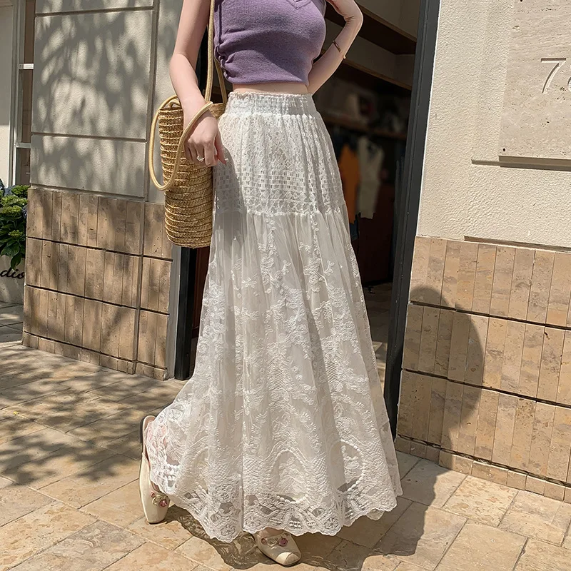 

Women's Vintage White Lace Long Skirt, High Waist Floral Embroidery Mesh A-Line Tiered Skirt, Casual Flowy Summer Skirts