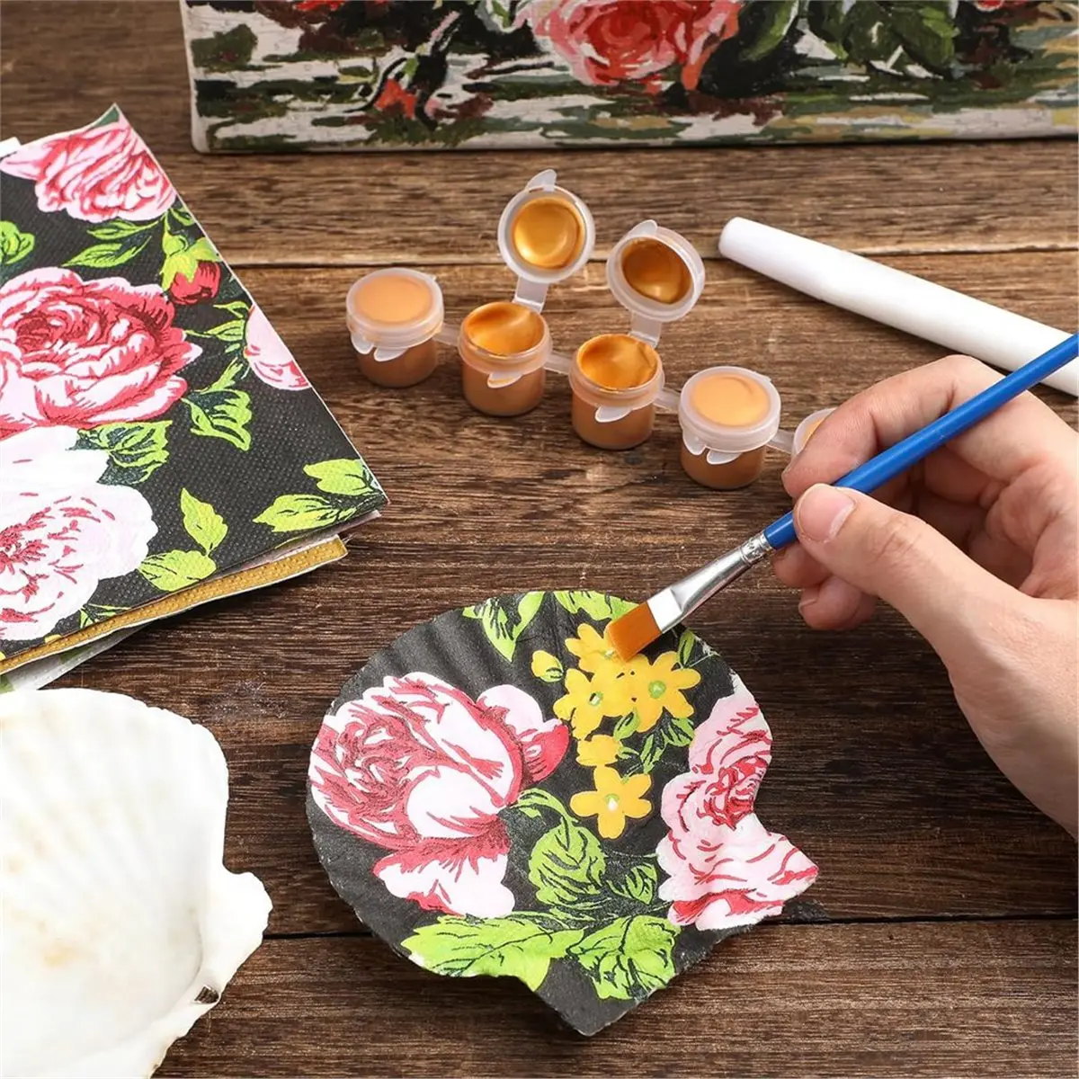 PHONE&GEAR 12 Set Scallop Shells for Crafts 4''-5'' White Natural Large Shells with Pcs Decoupage Paper Napkin Acrylic Paint St