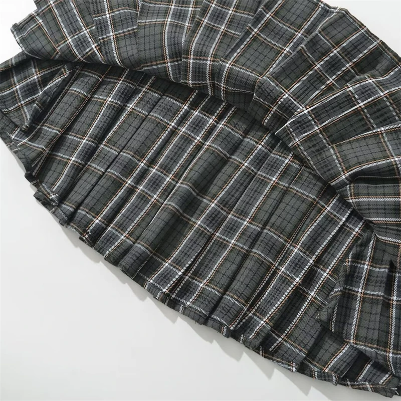 KEYANKETIAN New Women's Woolen Plaid Skirt Spicy Girl Preppy Style Autumn Buttons Low waist Mini Pleated Skirt Y2K Pantskirt