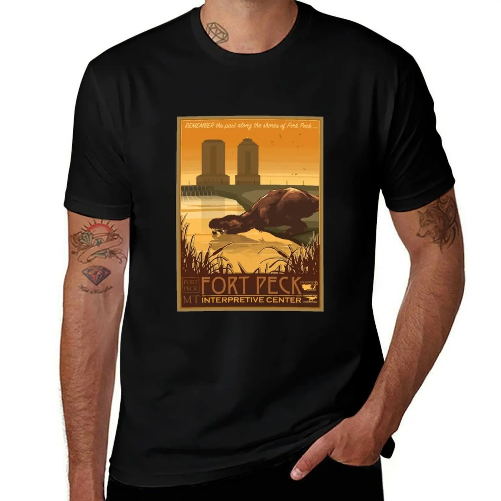 T-shirt décontracté style travail du Centre d'interprétation Fort Peck
