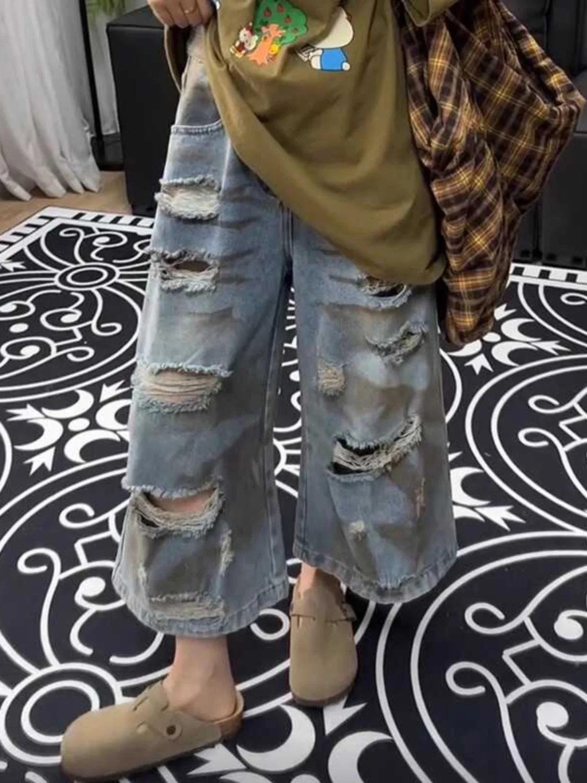 

Women's Wide Leg Gradient Blue Retro Denim Shorts Unisex Style Capris Summer Female High Waist Loose Short Jeans