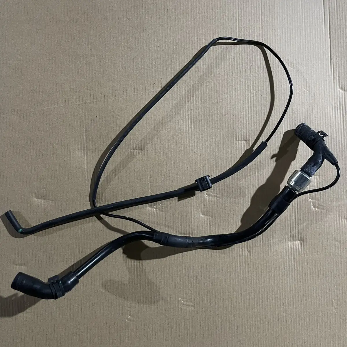 Applicable to Zotye T600 Hunteng X7 Partial Load Breather Tube Assembly Load Breather Tube Brake Vacuum Tube