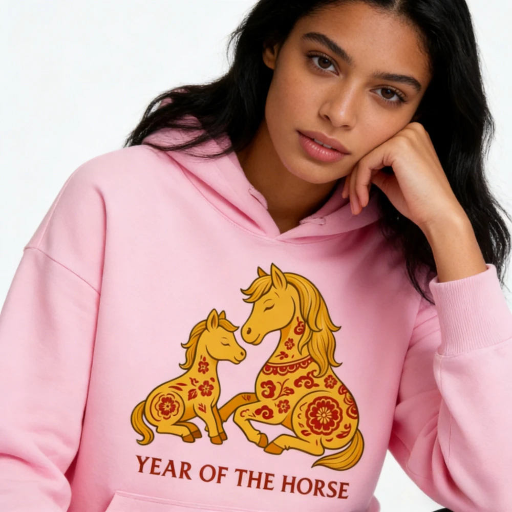 

Счастливый китайский Новый год лошади 2026, одежда, одинаковые комплекты для всей семьи, пуловер с капюшоном для мамы, женские модные праздничные толстовки, новогодние топы