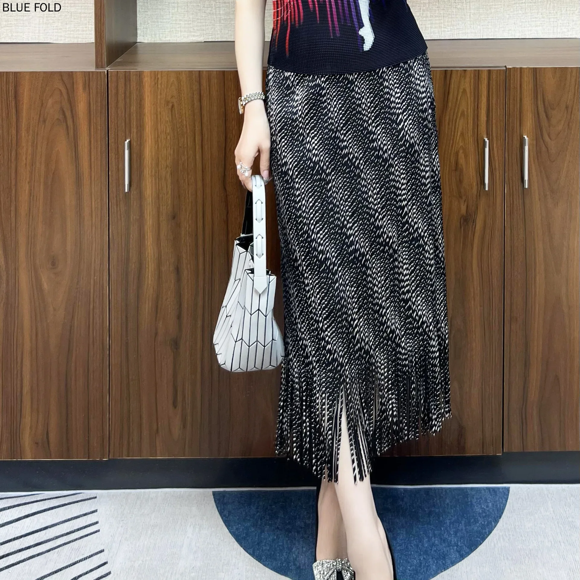 MIYAKE PLEATS Retro Large Size Loose Casual Elastic Waist Mid-length Women's Skirt Hot Stamping Tassel Skirt Faldas Ropa De Muj