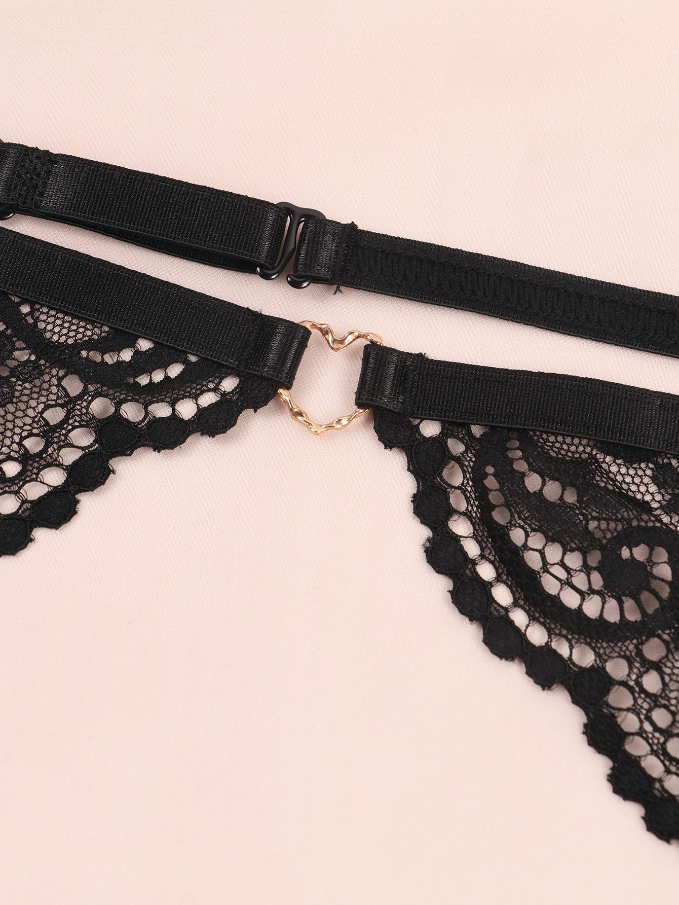 Women\'s Solid Black Minimalist Garter Straps And Lace Embellishments For Fashionable Lingerie