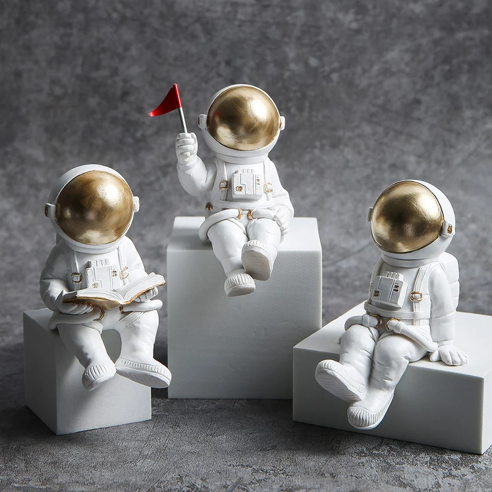 Resin Astronaut Ornaments Modern Home Office Bedside Decoration Creative Lovely Crafts Design Trendy Desktop Decor Gifts for Boy