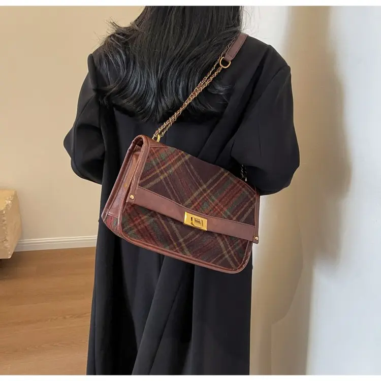 

Модная сумка с трендовым дизайном, логотипом-буквой, сумка-кроссбоди для женщин, классическая дизайнерская сумка для подгузников, повседневная роскошь в стиле Парижа.