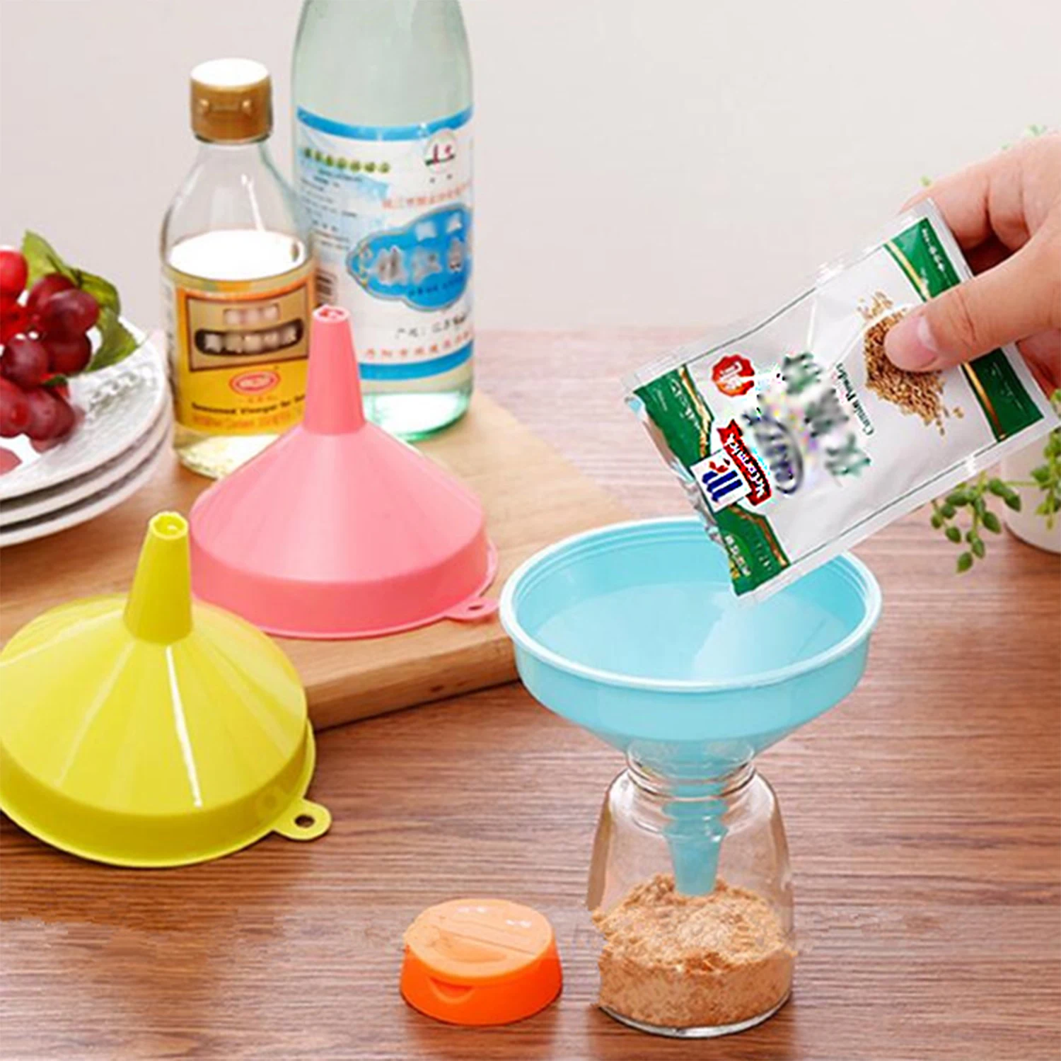 1pc Plastic Funnel Kitchen Oil and Wine Liquid Dispenser Funnel Large Caliber Can Be Hung Funnel Kitchen Tools Funnel