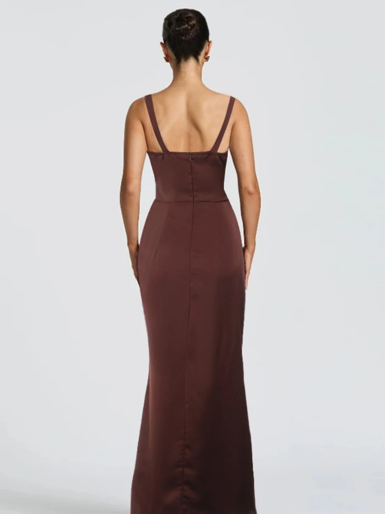Robe longue sexy de style célébrité européenne et américaine, dos nu, en satin, enveloppée dans les hanches, à bretelles, cw81945