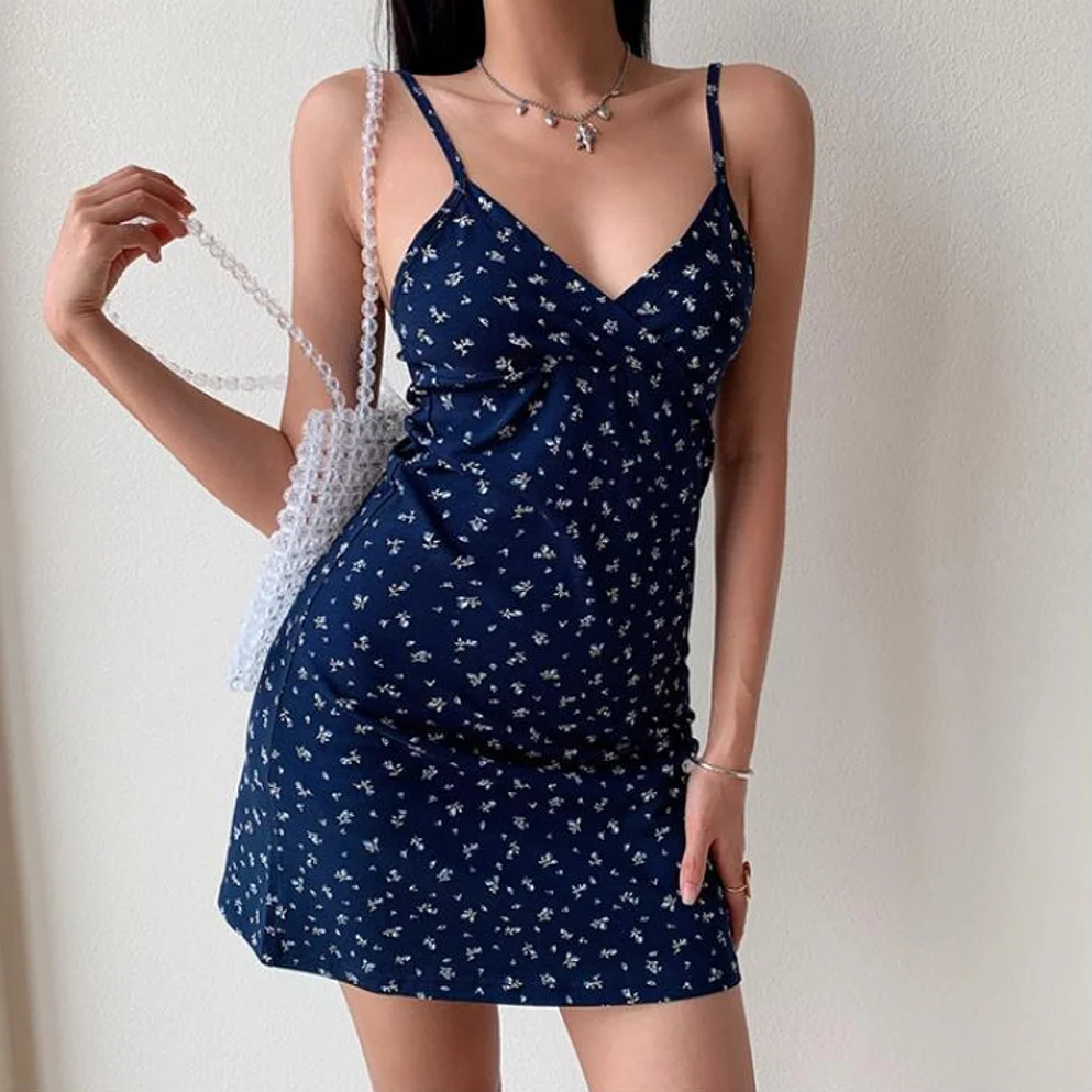 Vrouwen Mode Slanke Mouwloze V-hals Zomer Sexy Leuke Backless Patry Zwarte Mini Jurken Y2K Vintage Bloemen Cross Camis Jurk