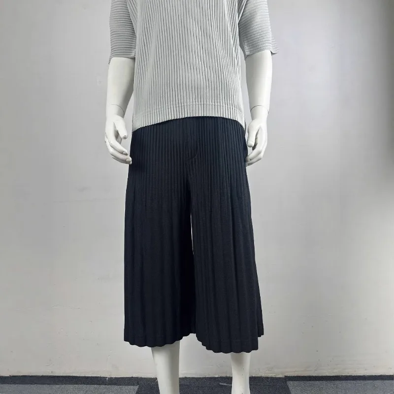 Pakaian Pria Berlipat Miyake Celana Potong Kaki Lebar Longgar Celana Panjang Tujuh Titik Potongan Lurus Pakaian Jalanan Ringan Musim Panas