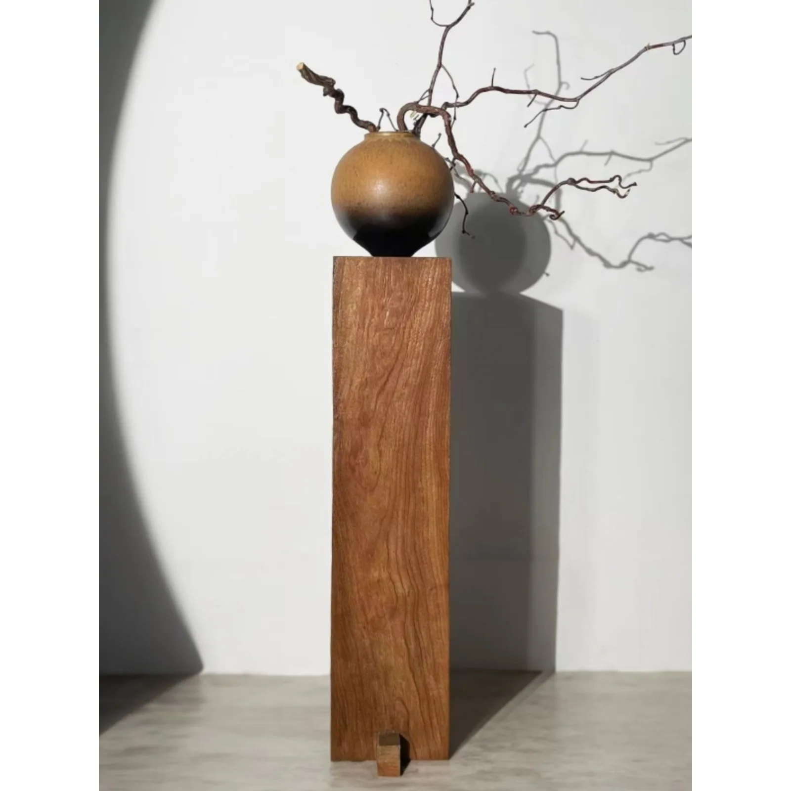 Wabi-sabi style solid wood pier base, medieval style pillar sculpture table, living room, tea room, entrance, wood carving