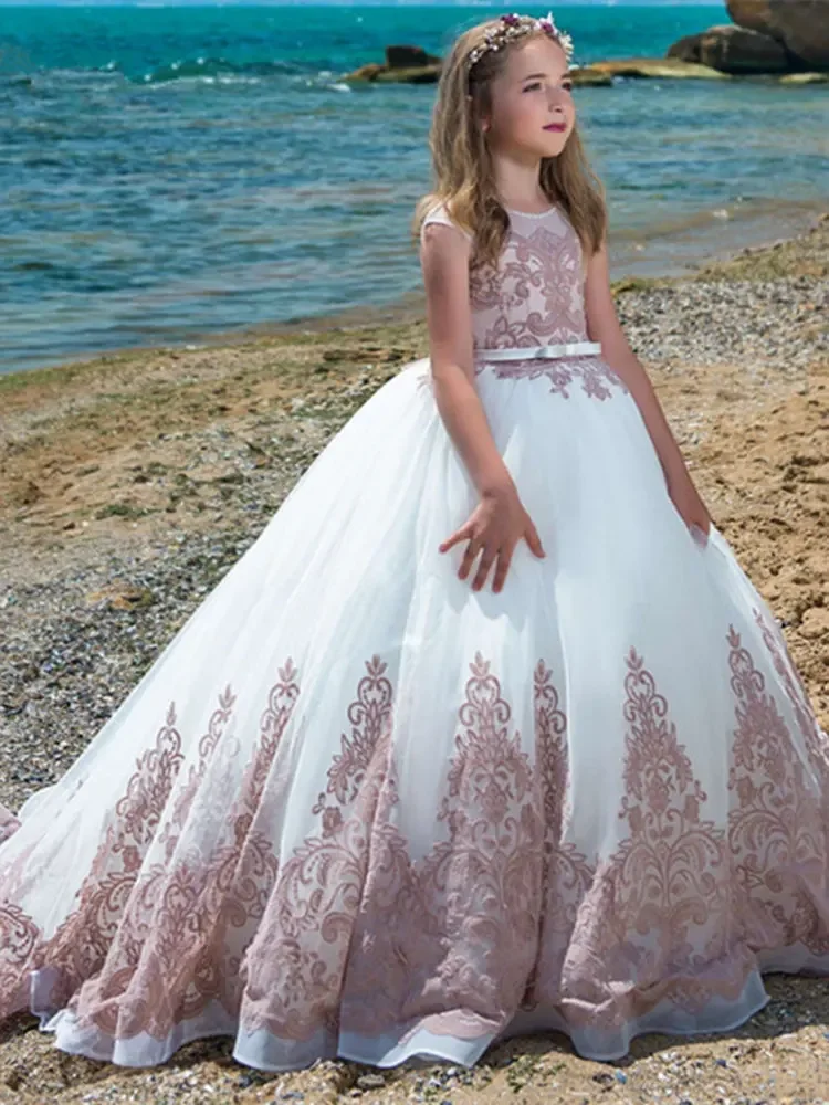 

New Lace Flower Girl Dresses Pageant With Blush Pink Applique A Line Sheer Neck Sweep Train Teens Birthday Party Communion Gowns