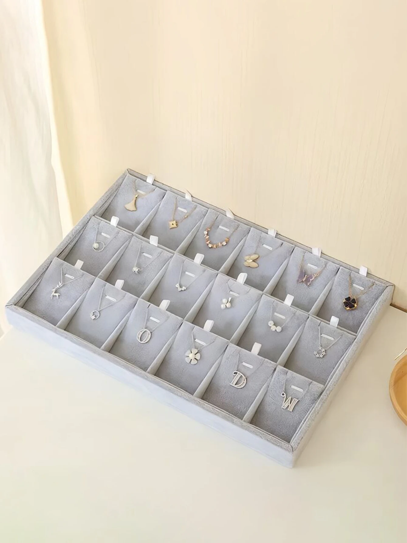 

18 сеток, бархатный дисплей для ювелирных изделий, штабелируемый изысканный держатель для ювелирных изделий, портативный органайзер для колец, сережек и ожерелья