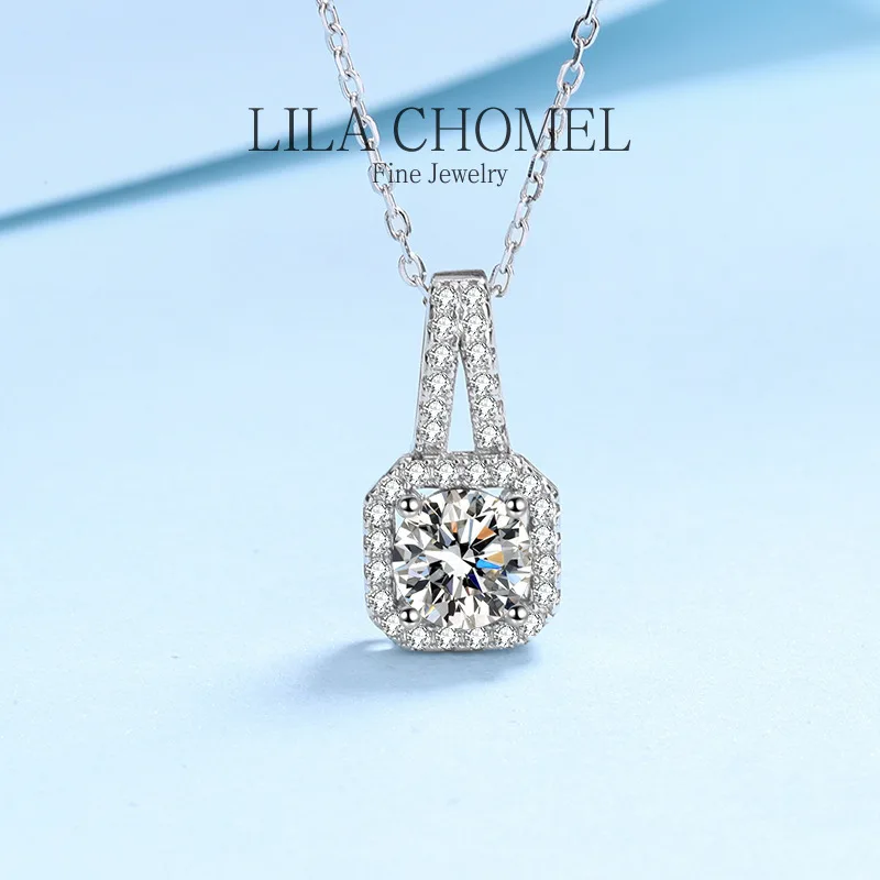 

Classic Platinum PT950 Luxury 0.5/1/2 Carat Moissanite Diamond Pendants Square Gemstone Necklaces for Women Wedding Fine Jewelry