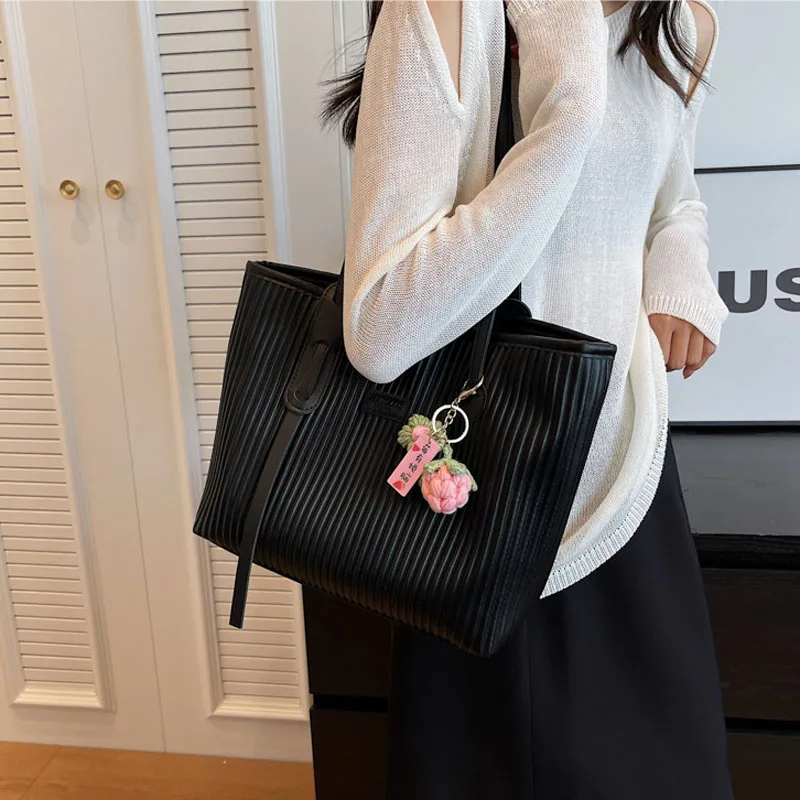 Pleated commuting tote bag women's Large Capacity 2023 New Fashion Versatile Shoulder Crossbody Package  for Lady