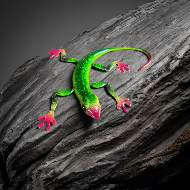 Cross-border wrought  three-dimensional simulation gecko hanging handicraft