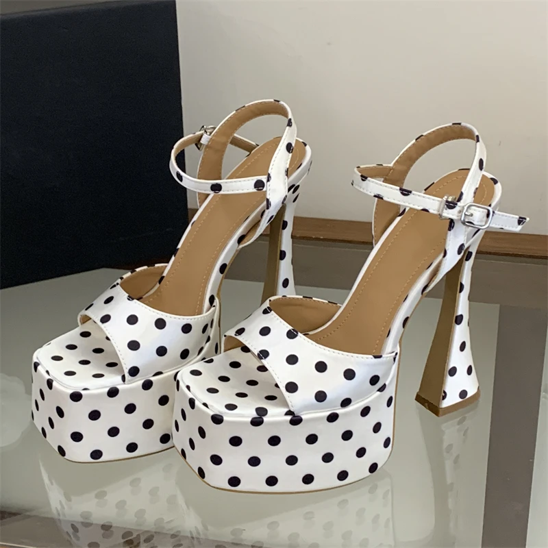 Aneikeh Zomermode Polka Dot Pl - Street Fashion Rome recensie en prijs