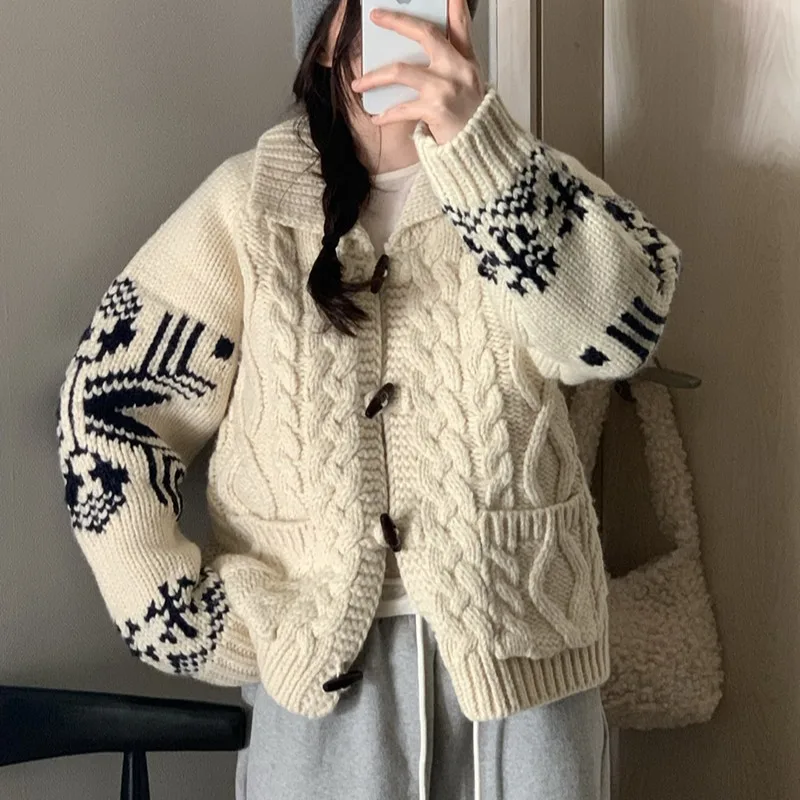 

Свободный трикотаж с рисунком, женский корейский шик, осень-зима, новый винтажный открытый кардиган, топ с закрученными рогами на пуговицах