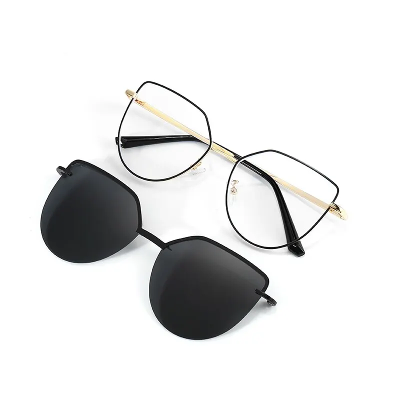 Cat Eye Flip on Sunglasses Women Anti Blue Light Glasses Frames Polarized Magnetic Clip Ladies Fashion Computer Eyeglasses 7002