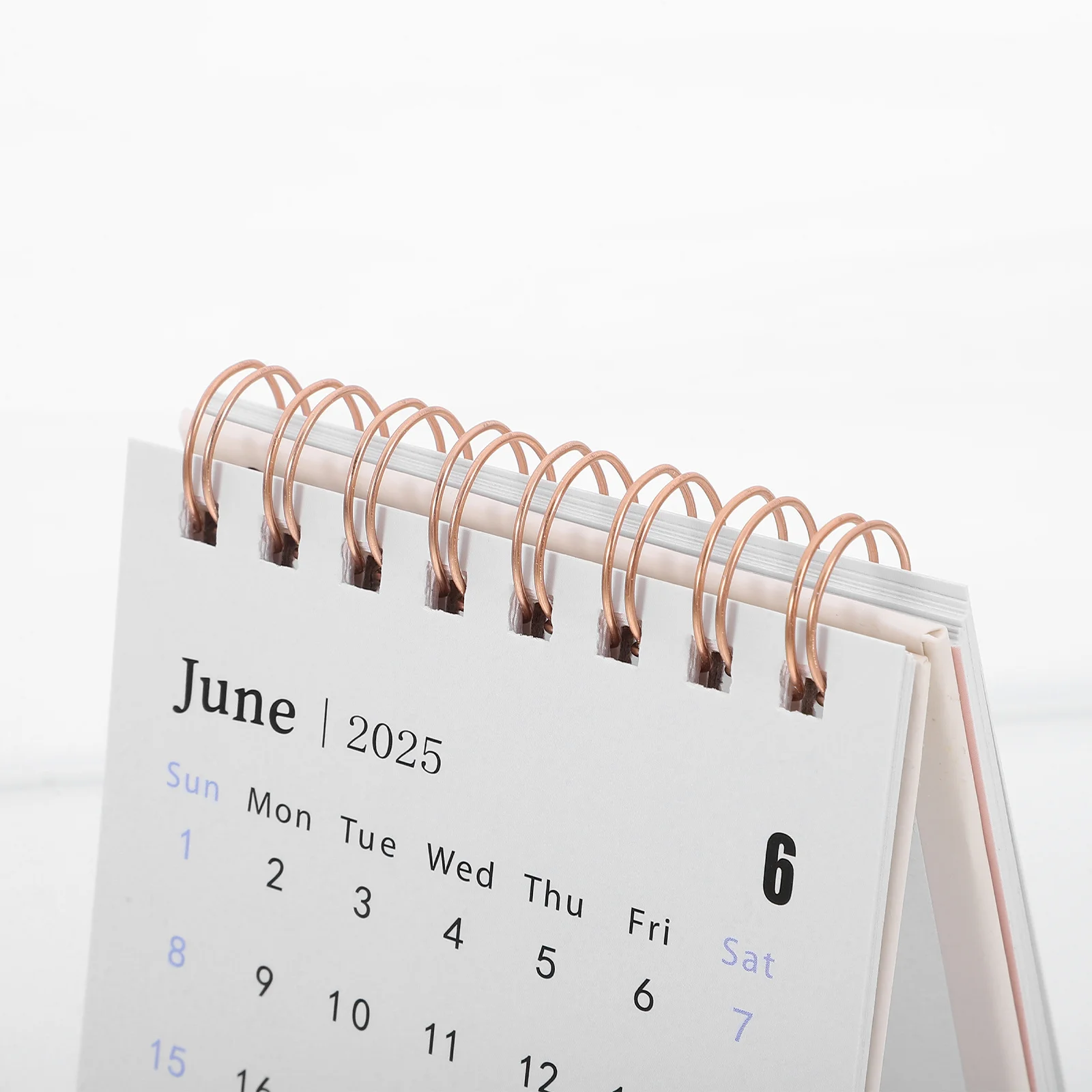 2024-2025 Mini Desktop Calendar Coil Design Easy Flipping Schedule Organizer for Teachers Students Office Workers