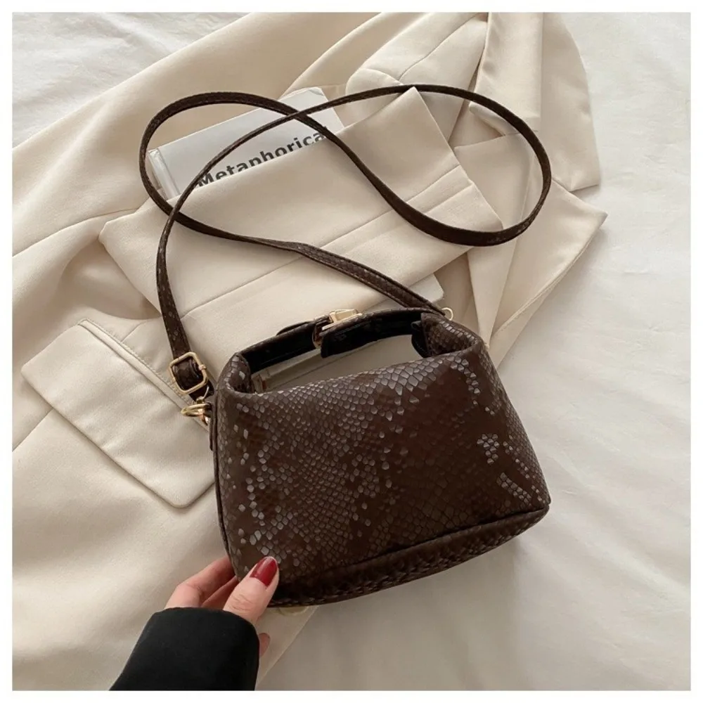Fashion Solid Color Clutch Bags Pu Leather Women Woven Hobo Bag Small Commute Shoulder Bag Female