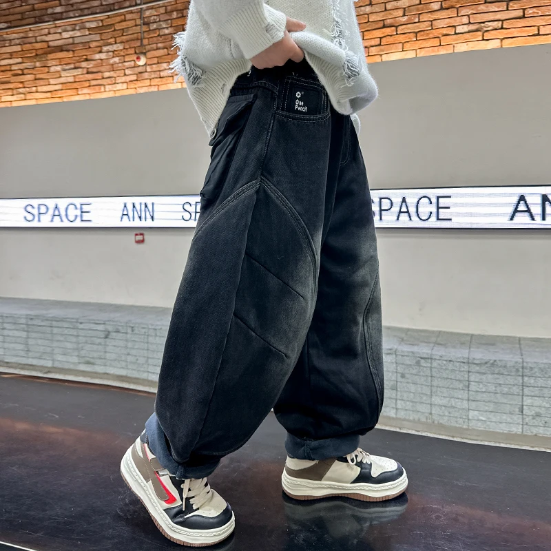 Boy Streetwear Vintage Baggy Jeans With Back Pocket for Kids Children Harajuku Distressed Denim Pants y2k Punk Graphic Trousers