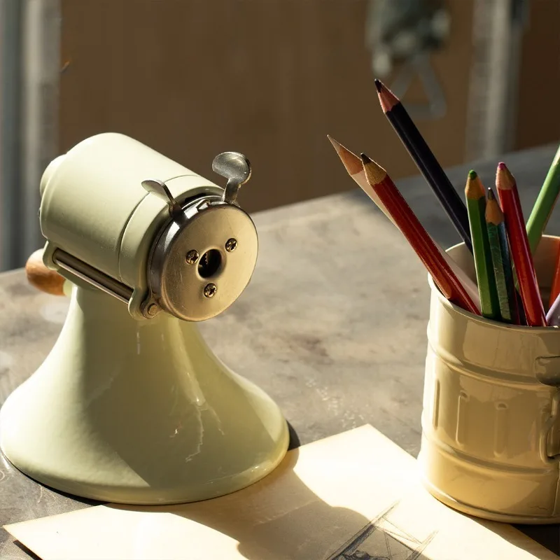 Hand-cranked Pencil Reel, American Retro [five Colors]