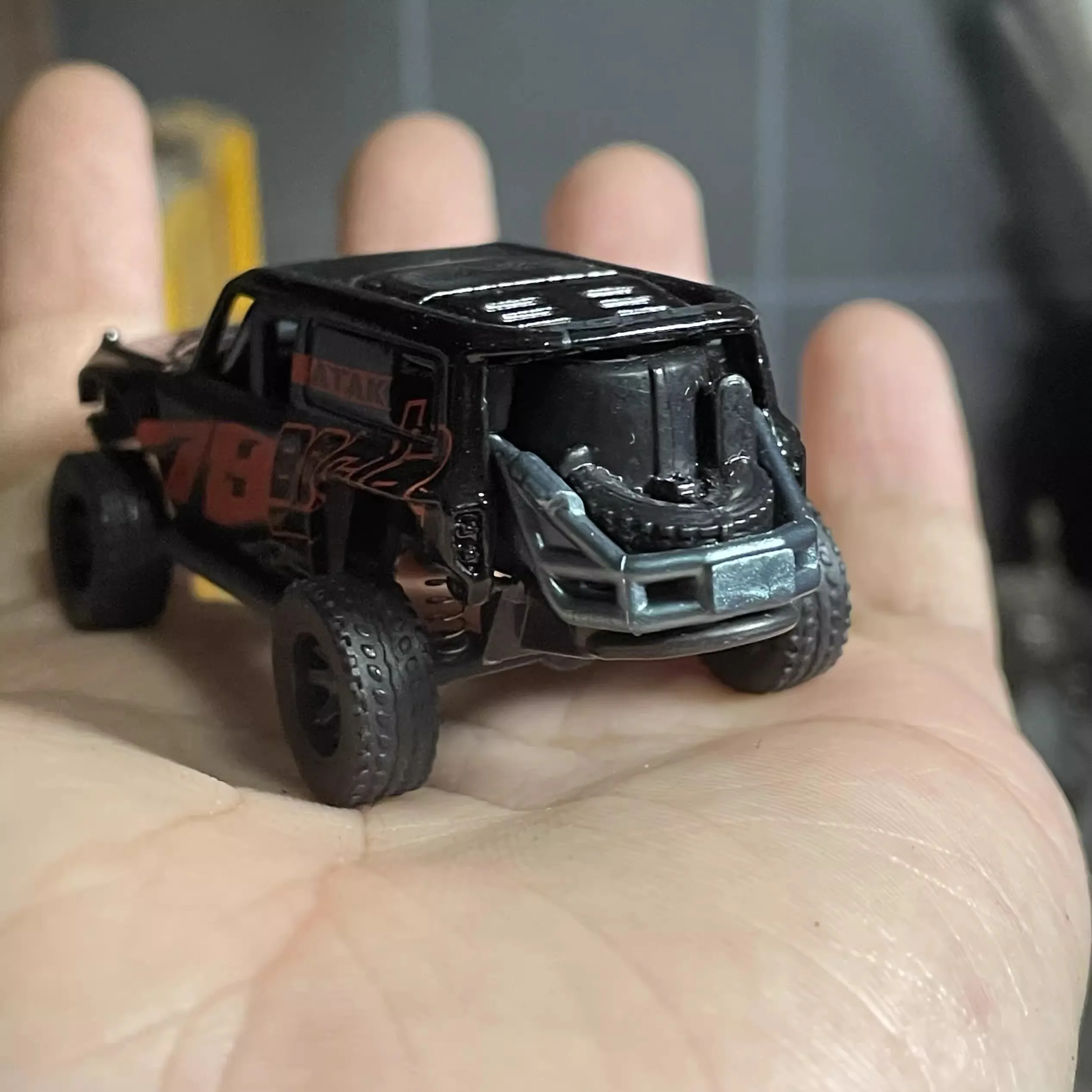 1:64  Bronco Conversion Modified Shock Off-Road Rubber Tires Model Car Scene Accessories