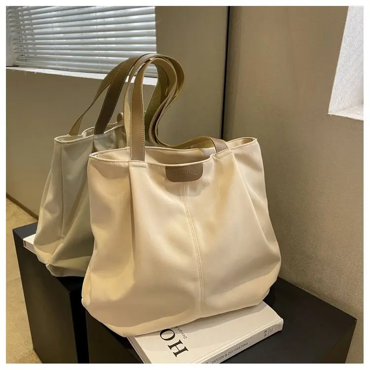 2023 New Japanese and Korean versatile canvas casual tote bag women\'s simple handbag fashion trendy shoulder bag for women