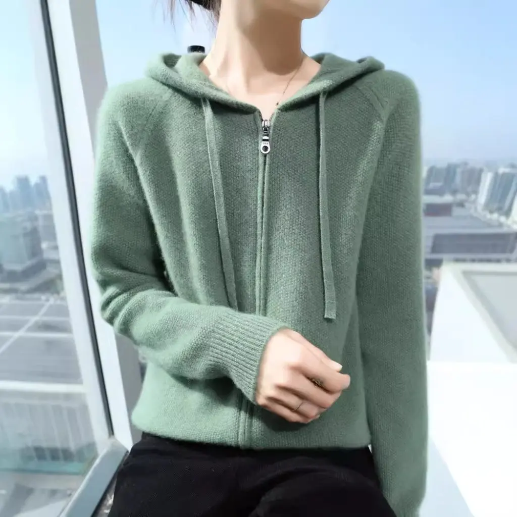 

Женский вязаный кардиган на молнии с капюшоном в японском стиле, однотонный бархатный свитер с длинными рукавами, повседневная свободная верхняя одежда