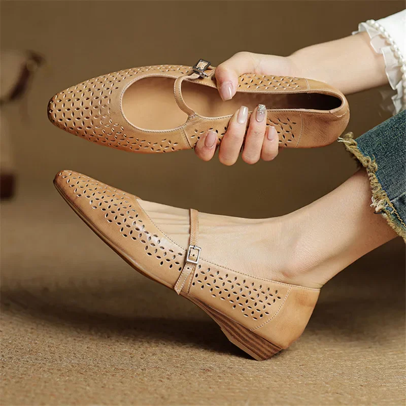 

2025 Новая летняя женская обувь из коровьей кожи с квадратным носком, женские туфли-лодочки, женская обувь, модные туфли Мэри Джейн с вырезами, туфли на низком каблуке