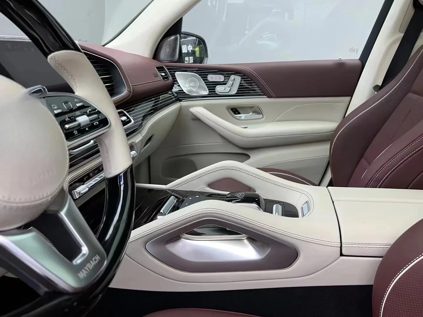 2025 ترقية محرك اليد اليسرى تعديل مجموعة السيارة الداخلية الجديدة لـ GLS 450