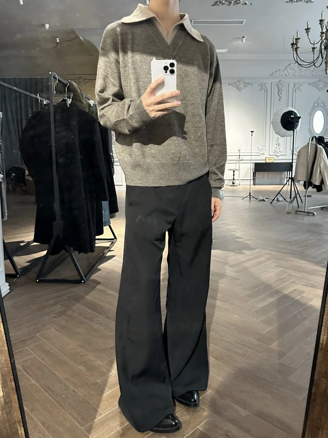 

Ретро двойной V-Ne отложной воротник лоскутный трикотажный топ мужской повседневный ленивый американский Cleanfit универсальный свободный крой Long Sve