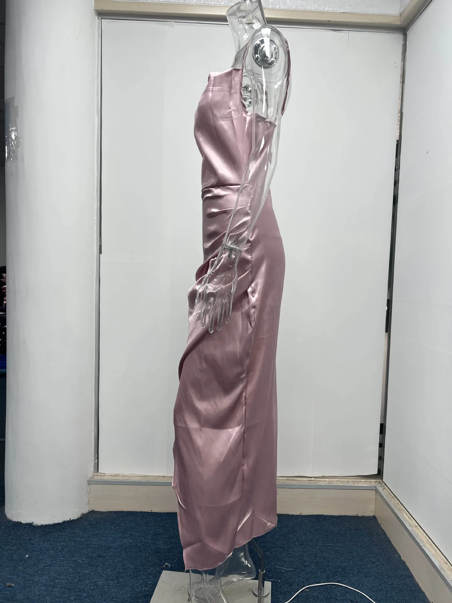Damen Frühlings-Neuheit: Europäisch-Amerikanisches High-End Sexy Spicy Girl Kleid mit tiefem Ausschnitt und Satin-Rückenschlitz – Detail 27