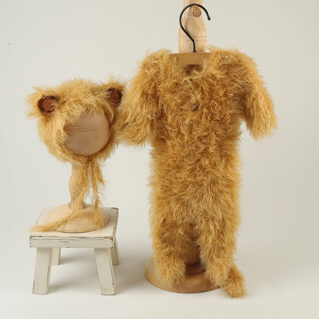 

Knitted Newborn Baby Fuzzy Lion RomperAnd Bonnet Newborn Photography Props Crochet Infant Lion Outfit Photography Accessories